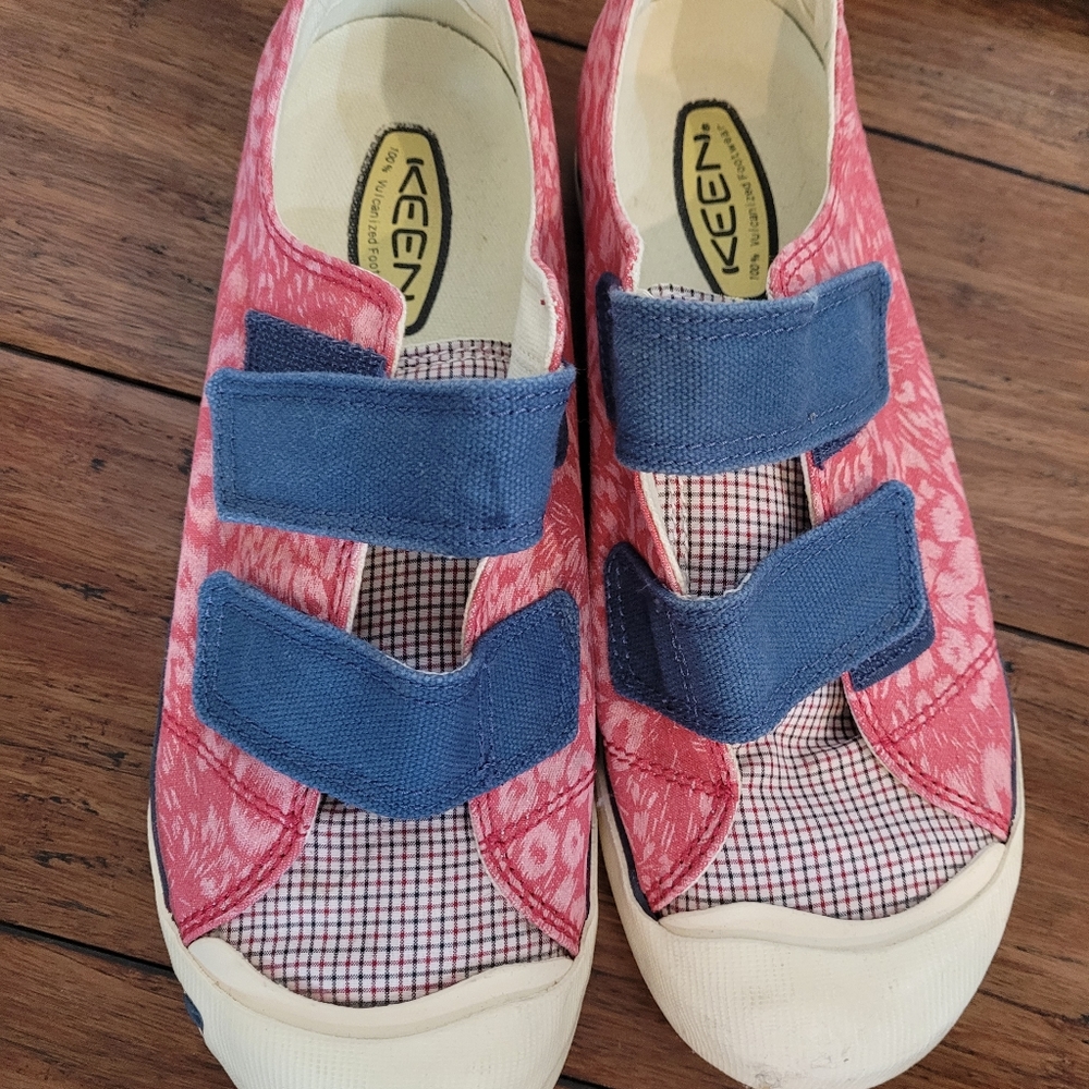 Womens Keen Sula sneakers 9.5